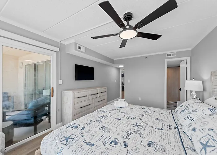 Extraordinary Oceanfront Penthouse - Unit 1211 *