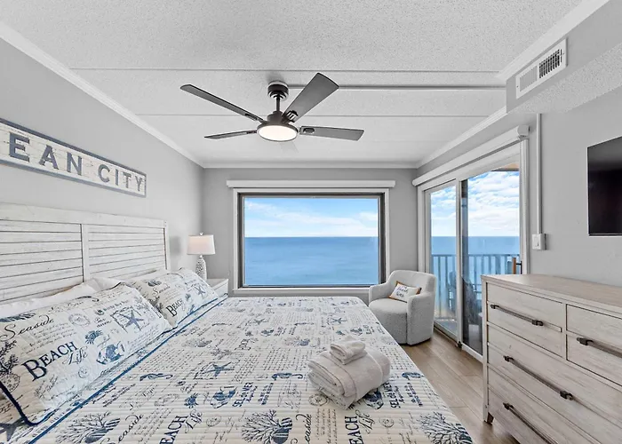 Holiday home Extraordinary Oceanfront Penthouse - Unit 1211 *