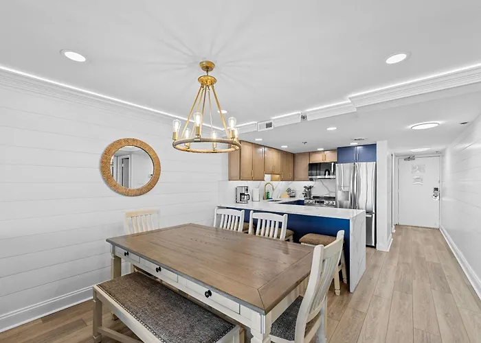 Extraordinary Oceanfront Penthouse - Unit 1211 Ocean Stadt