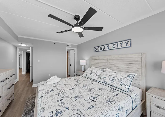 Holiday home Extraordinary Oceanfront Penthouse - Unit 1211 *