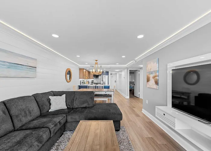 Extraordinary Oceanfront Penthouse - Unit 1211