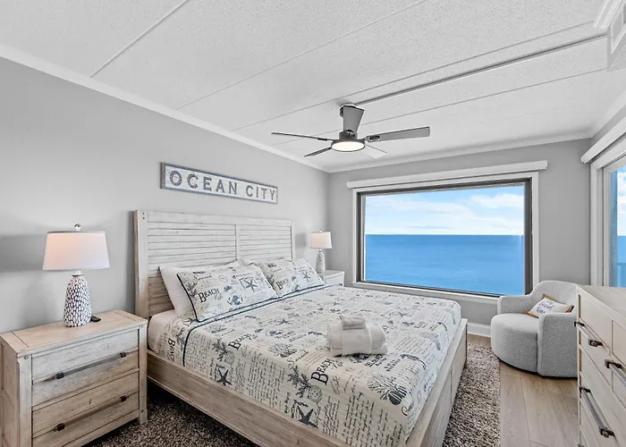 Holiday home Extraordinary Oceanfront Penthouse - Unit 1211 *