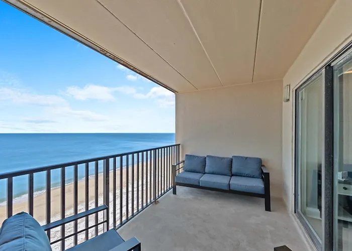 Extraordinary Oceanfront Penthouse - Unit 1211 Holiday home *