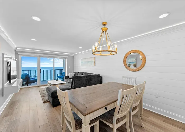 Holiday home Extraordinary Oceanfront Penthouse - Unit 1211 *