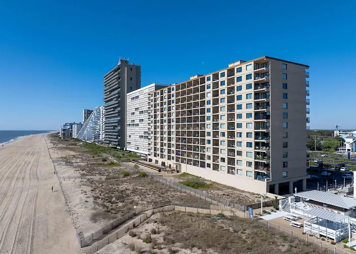 Extraordinary Oceanfront Penthouse - Unit 1211 *